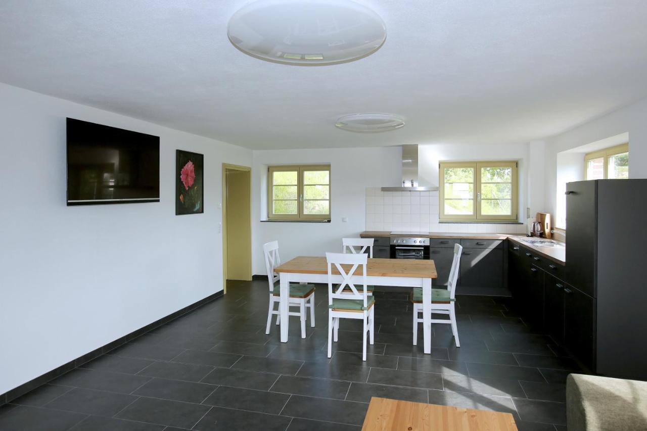 Bahnhof Hohen Mistorf Appartement Buitenkant foto