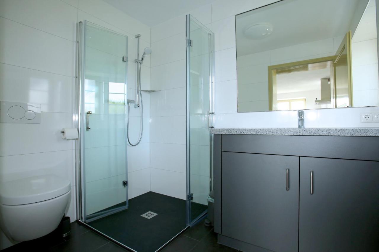 Bahnhof Hohen Mistorf Appartement Buitenkant foto