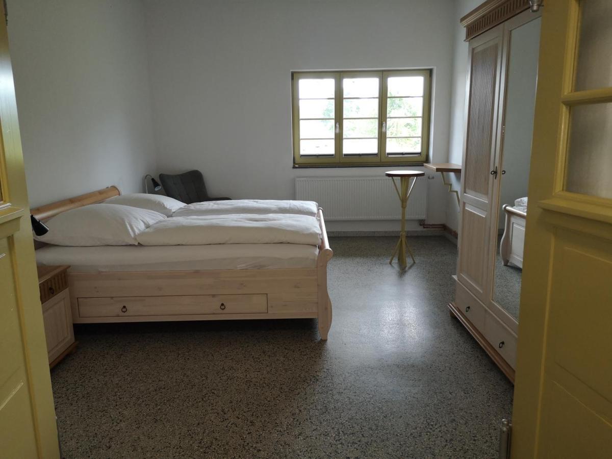Bahnhof Hohen Mistorf Appartement Buitenkant foto