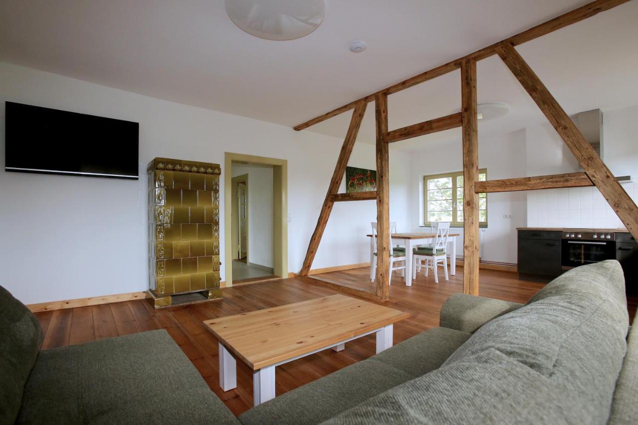 Bahnhof Hohen Mistorf Appartement Buitenkant foto