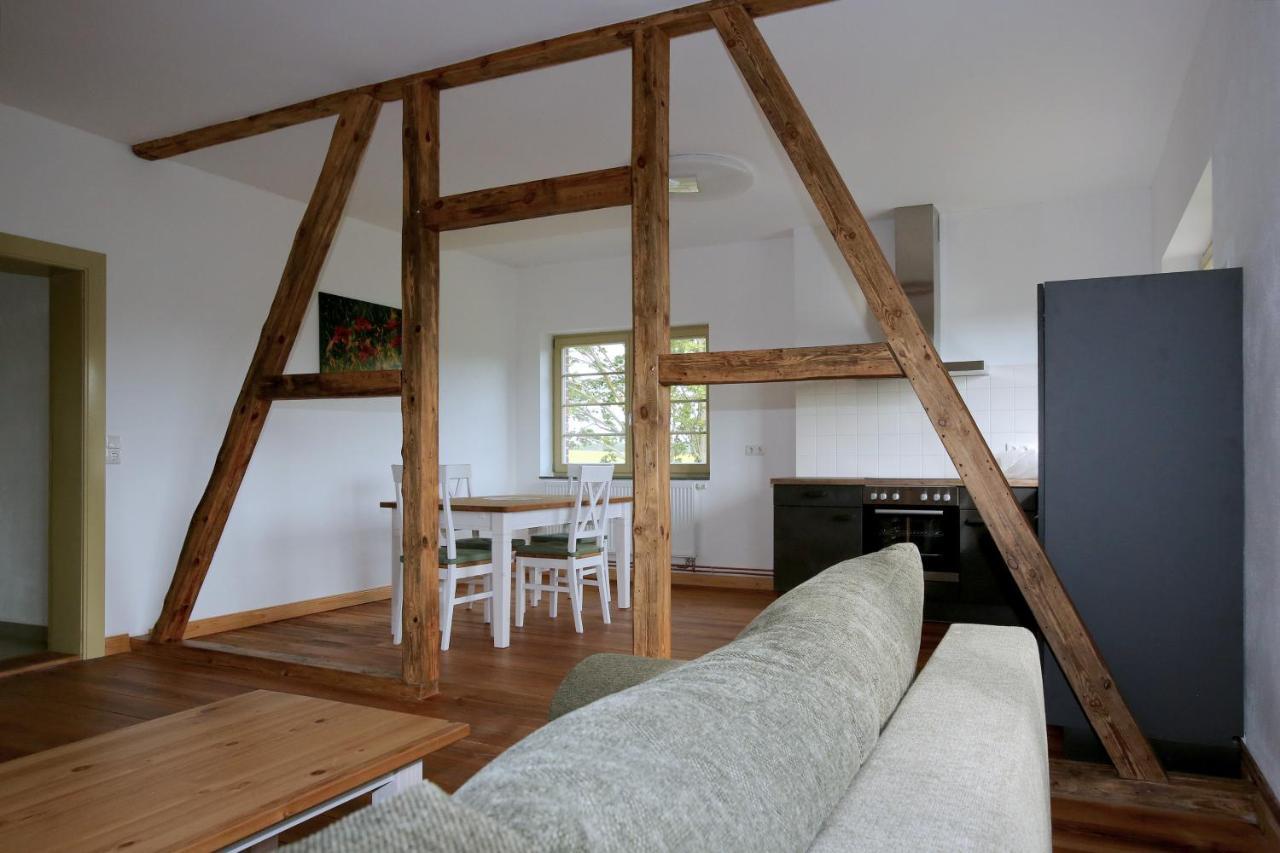 Bahnhof Hohen Mistorf Appartement Buitenkant foto