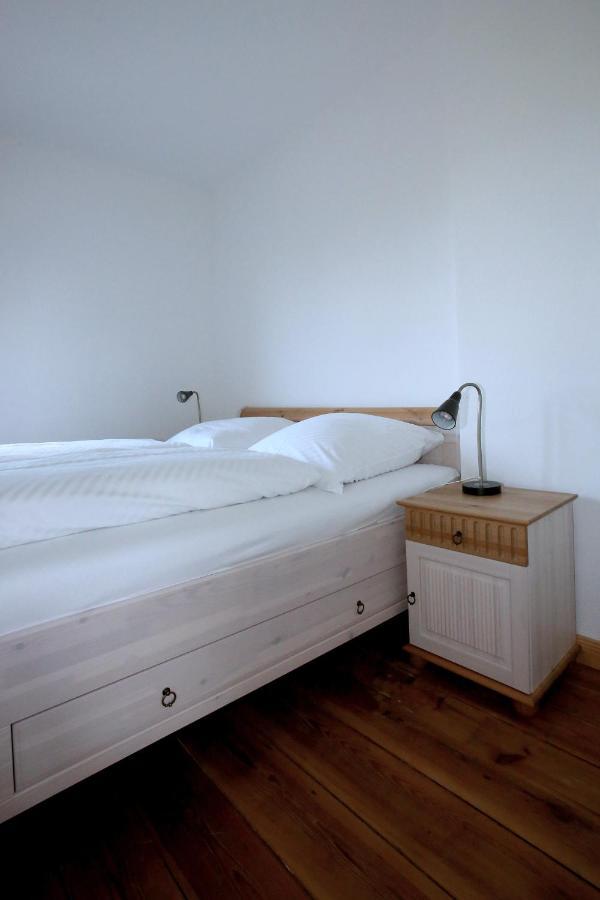 Bahnhof Hohen Mistorf Appartement Buitenkant foto