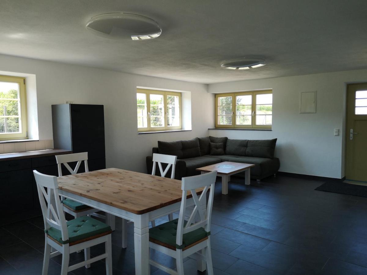 Bahnhof Hohen Mistorf Appartement Buitenkant foto